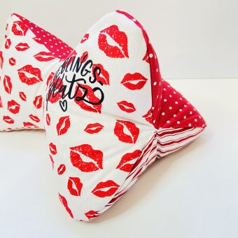 Leseknochen - KISS ME